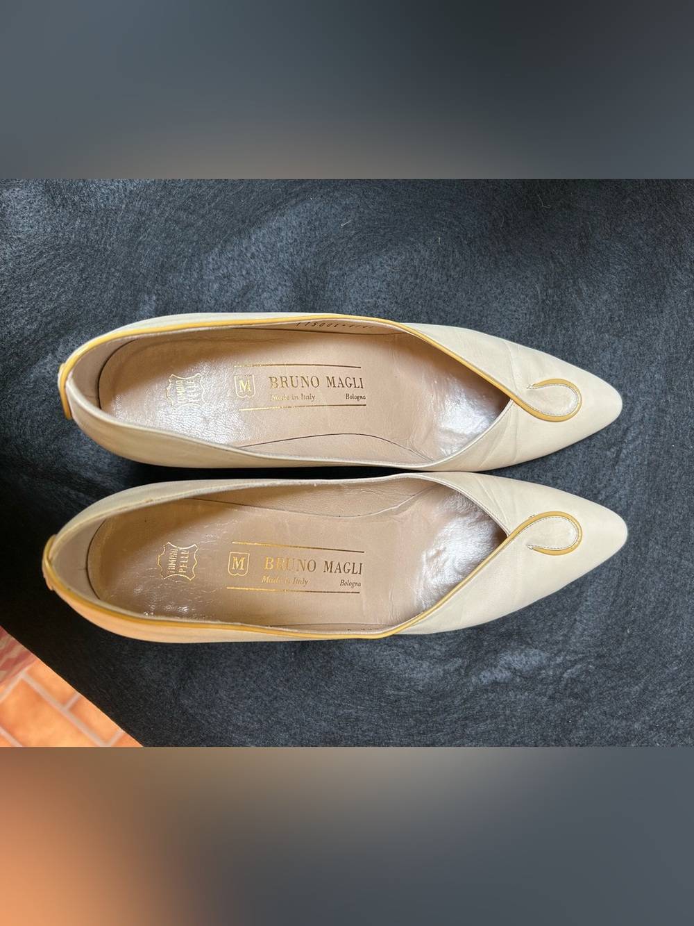 Bruno Magli Cream Leather Pointed-Toe Pumps with Yellow Trim